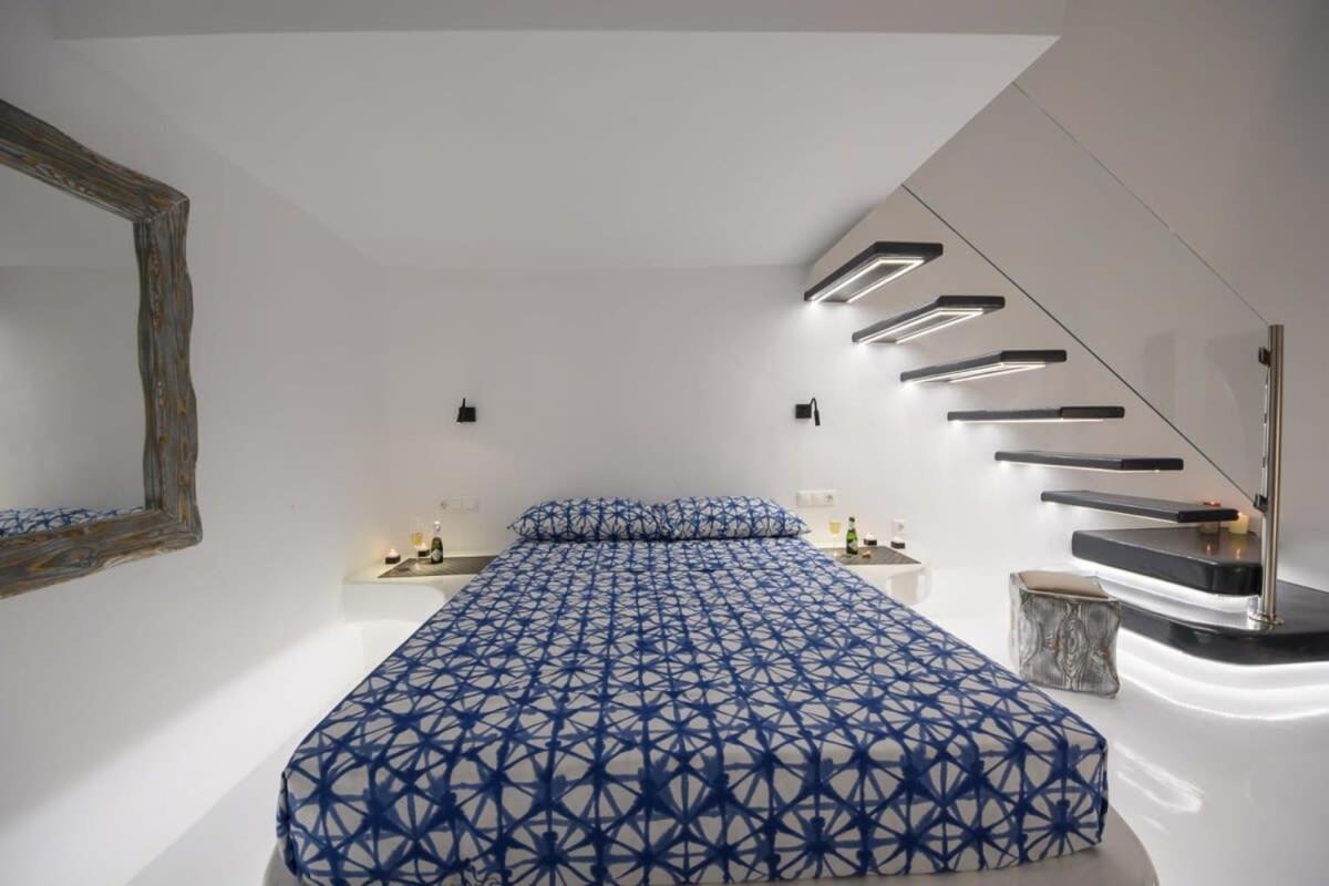 费拉Santorini Traditional Apt With Private Hot Tub公寓 外观 照片