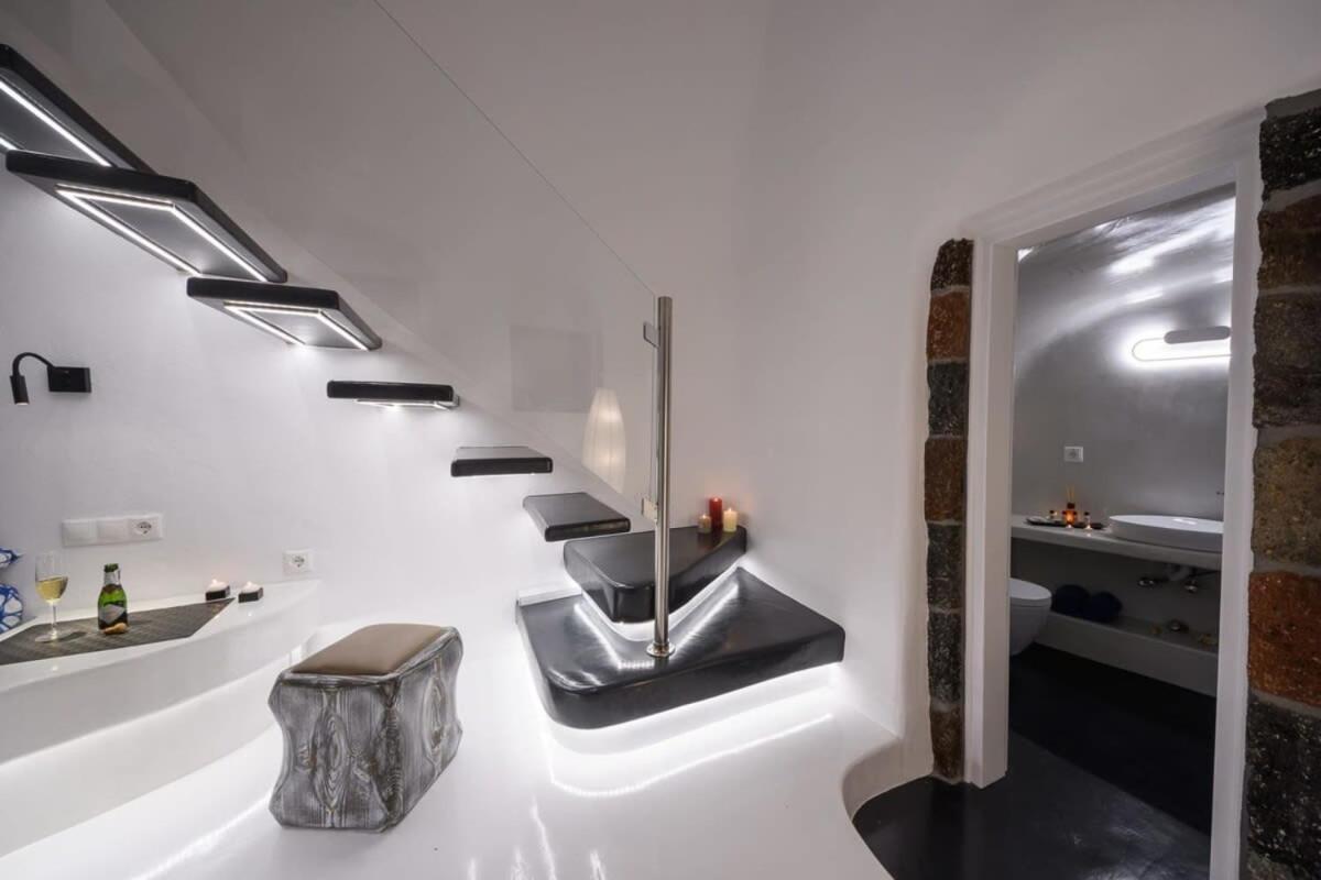 费拉Santorini Traditional Apt With Private Hot Tub公寓 外观 照片
