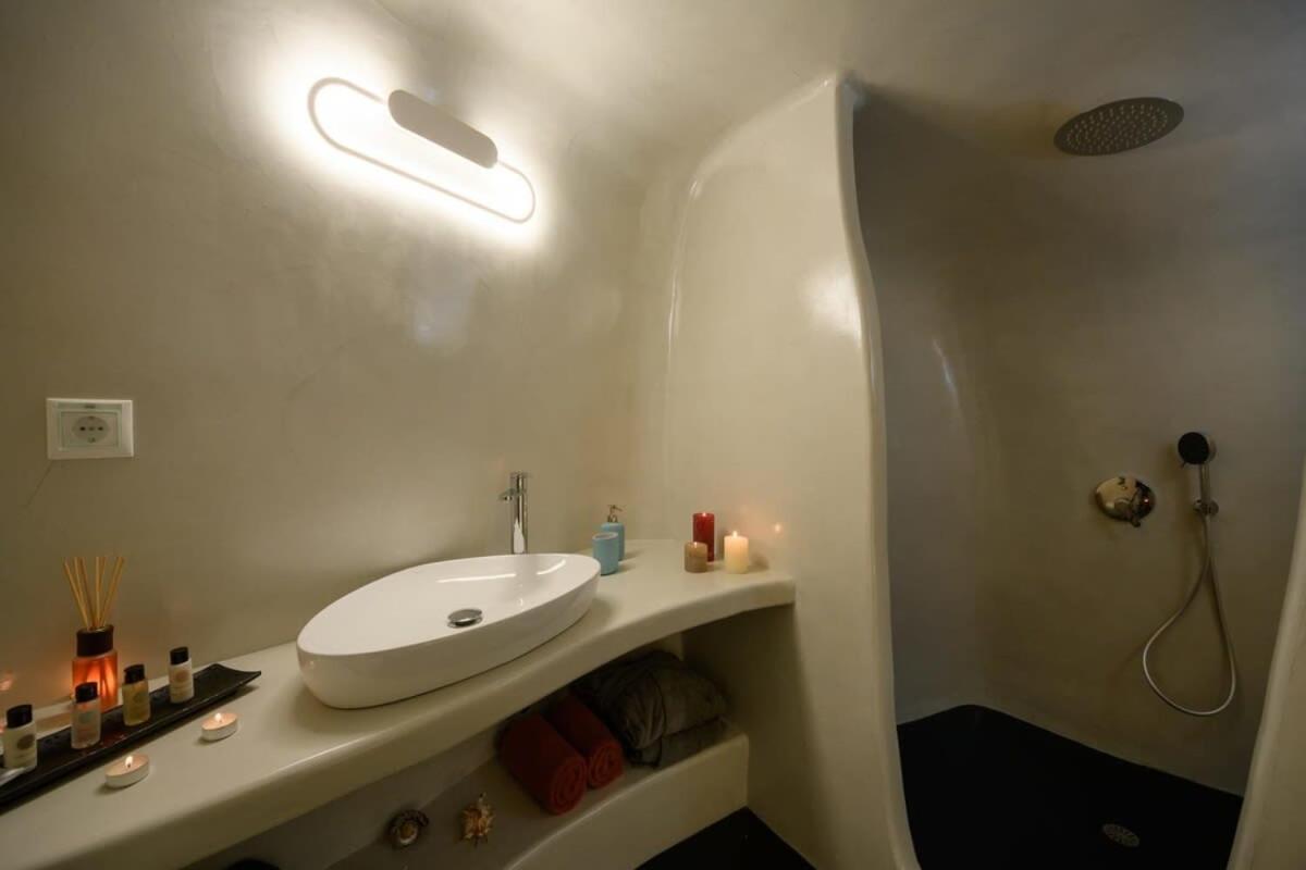 费拉Santorini Traditional Apt With Private Hot Tub公寓 外观 照片